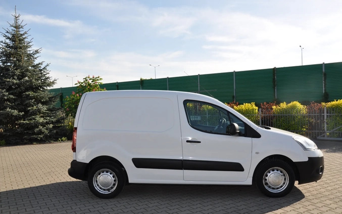 Citroen Berlingo cena 19900 przebieg: 230000, rok produkcji 2013 z Stoczek Łukowski małe 56